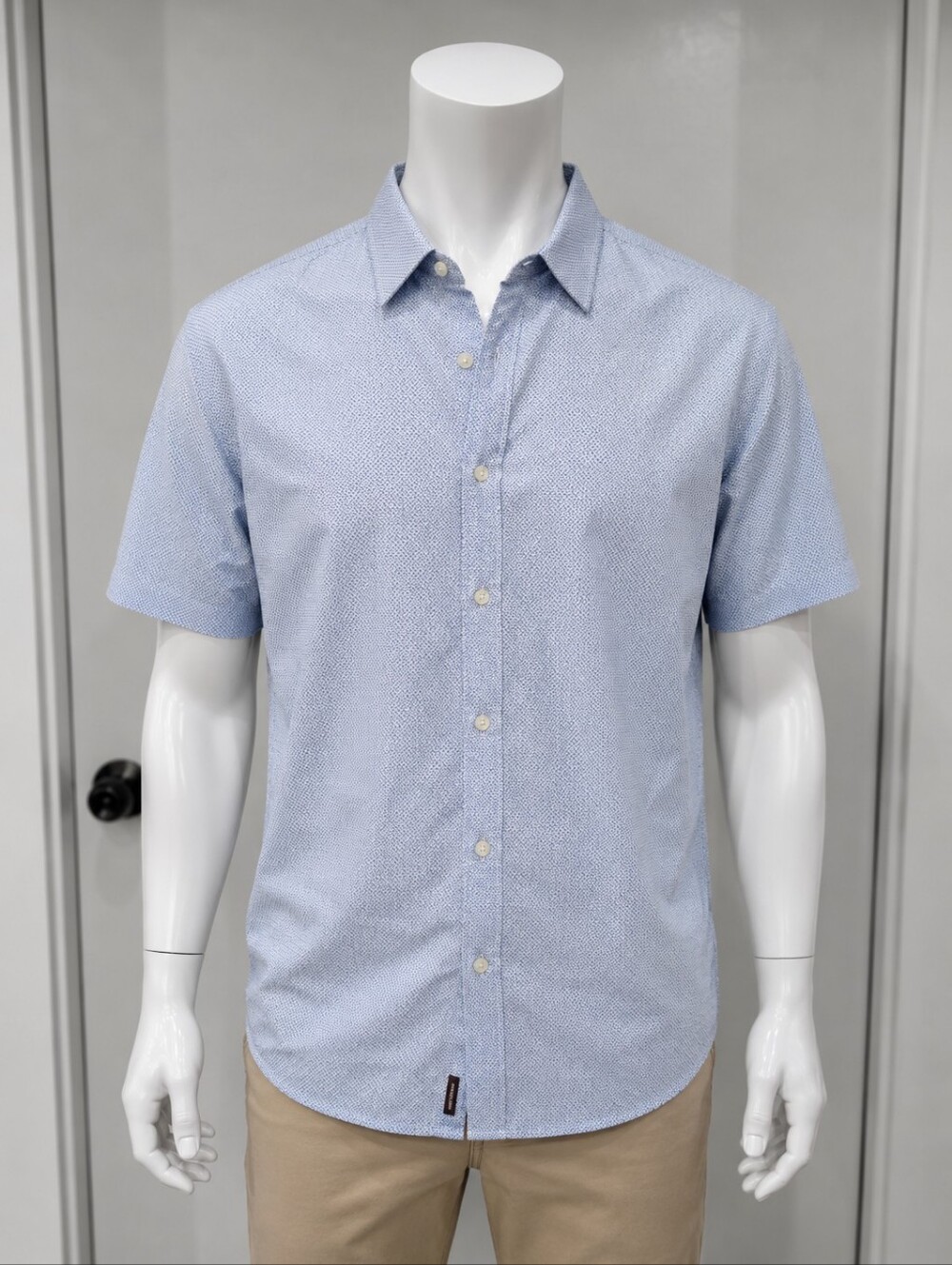 Michael Kors Men’s Tailored Classic Fit Button Up Shirt Blue White Pattern Large